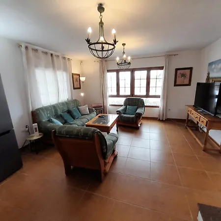 Casa Ana Perez *